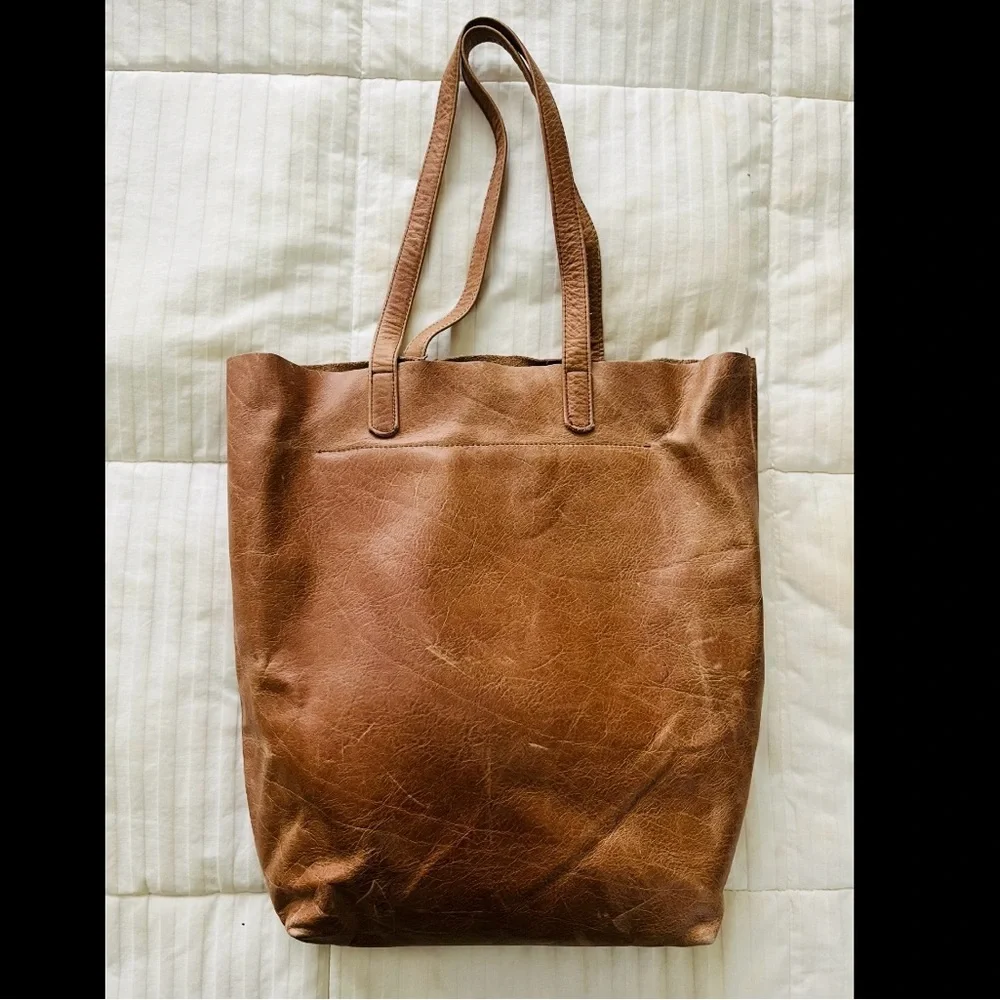 Baggu Brown Leather Tote Bag with Laptop Sleeve Protector - Picture 1 of 5
